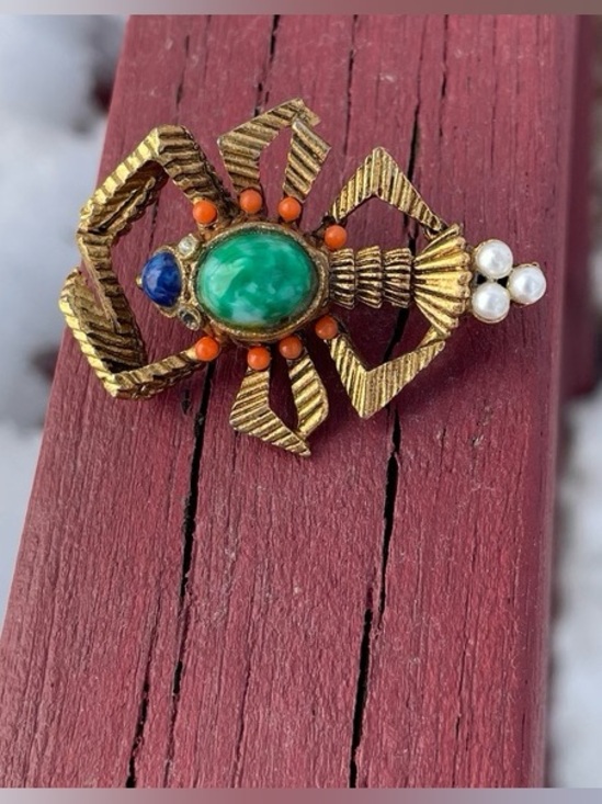 Vintage Jewelry - Vintage 1950s Egypt Scarab Beetle Etched Gold Brooch Pearl Stone Gem Lobster Pin